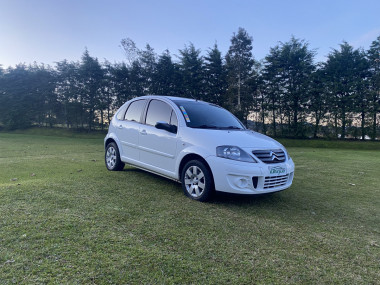 Citroën C3 GLX 1.4/ GLX Sonora 1.4 Flex 8V 5p 2012