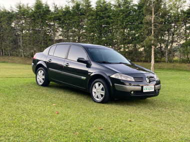 Renault Megane Sedan Dynamique 2.0 16V Aut. 2009