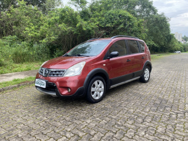 Nissan LIVINA X-GEAR SL 1.6 16V Flex Fuel Mec. 2012