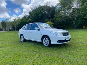 Renault SYMBOL Privilège Hi-Flex 1.6 16V 4p 2011